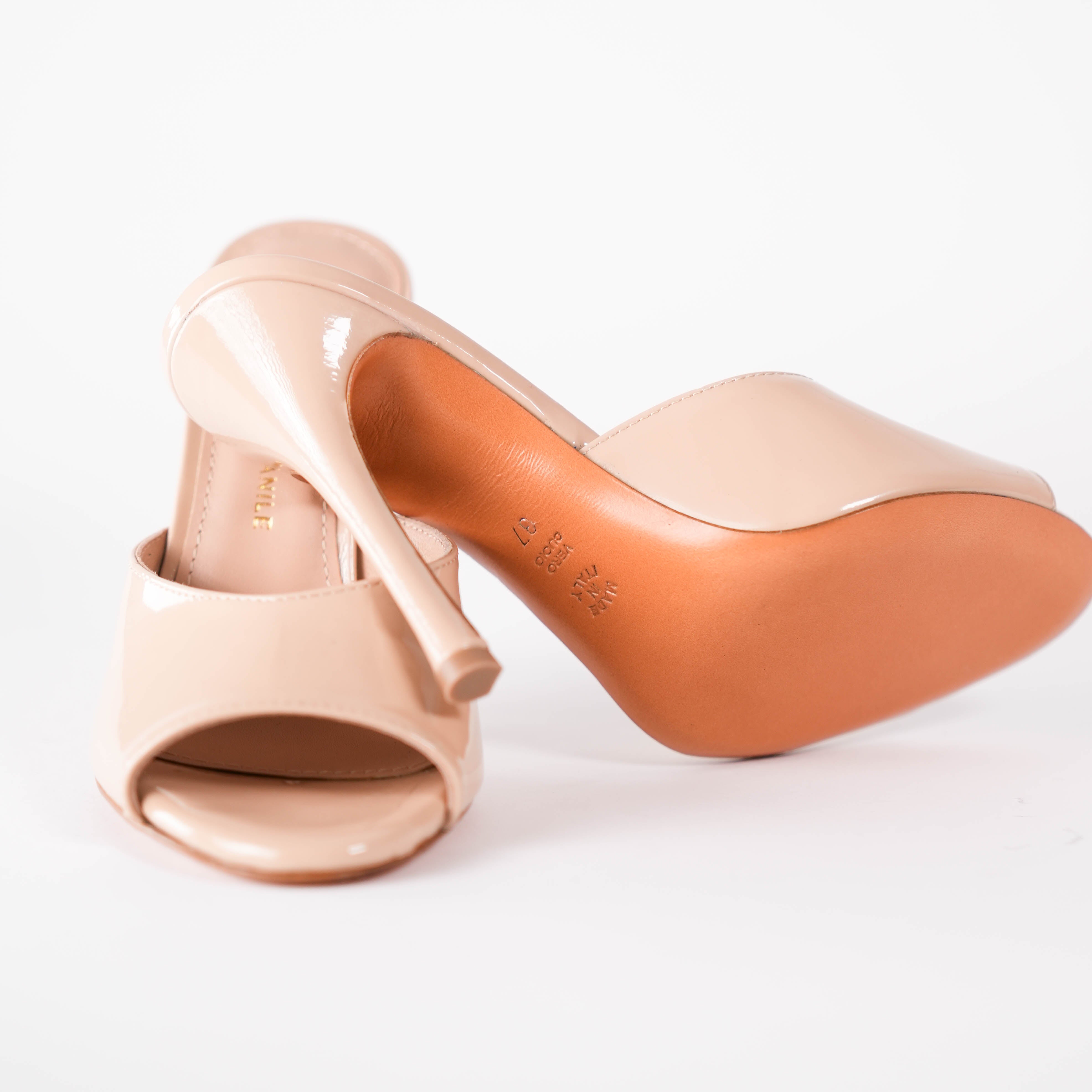 MULES 100 VER NUDE